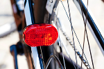 Rote Rückstrahler sind Pflicht für jedes Fahrrad.
